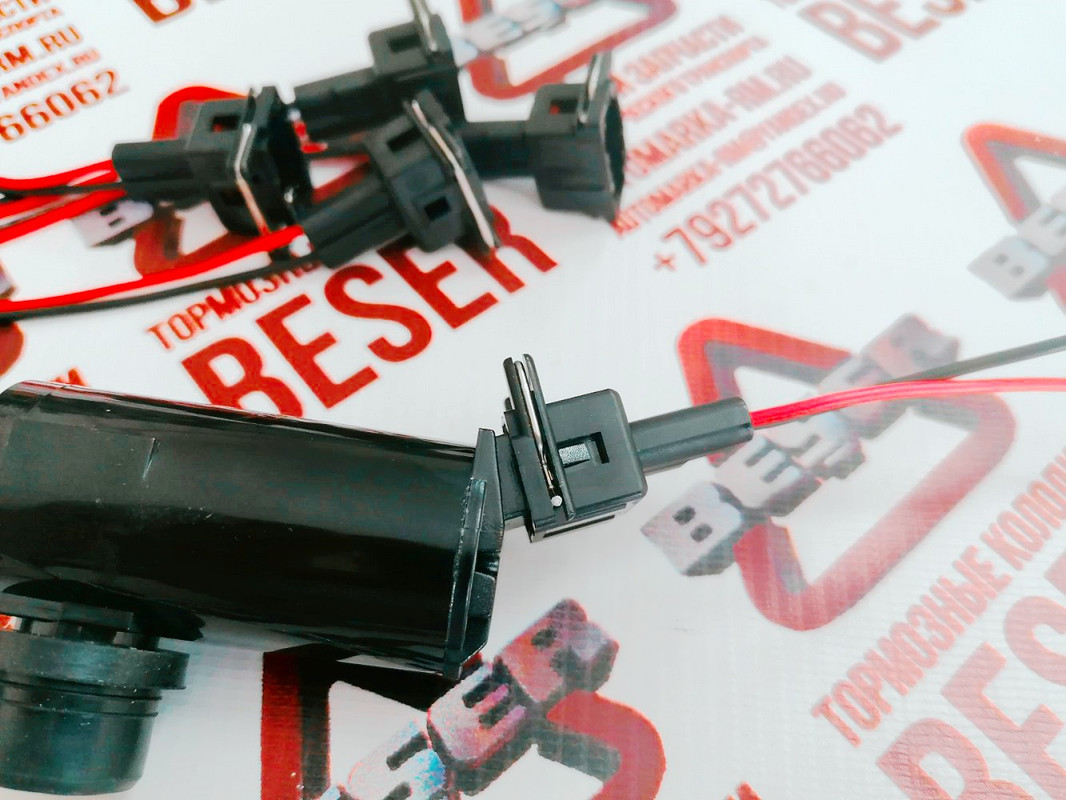 Разъем моторчика омывателя стекол Форд Транзит (17)